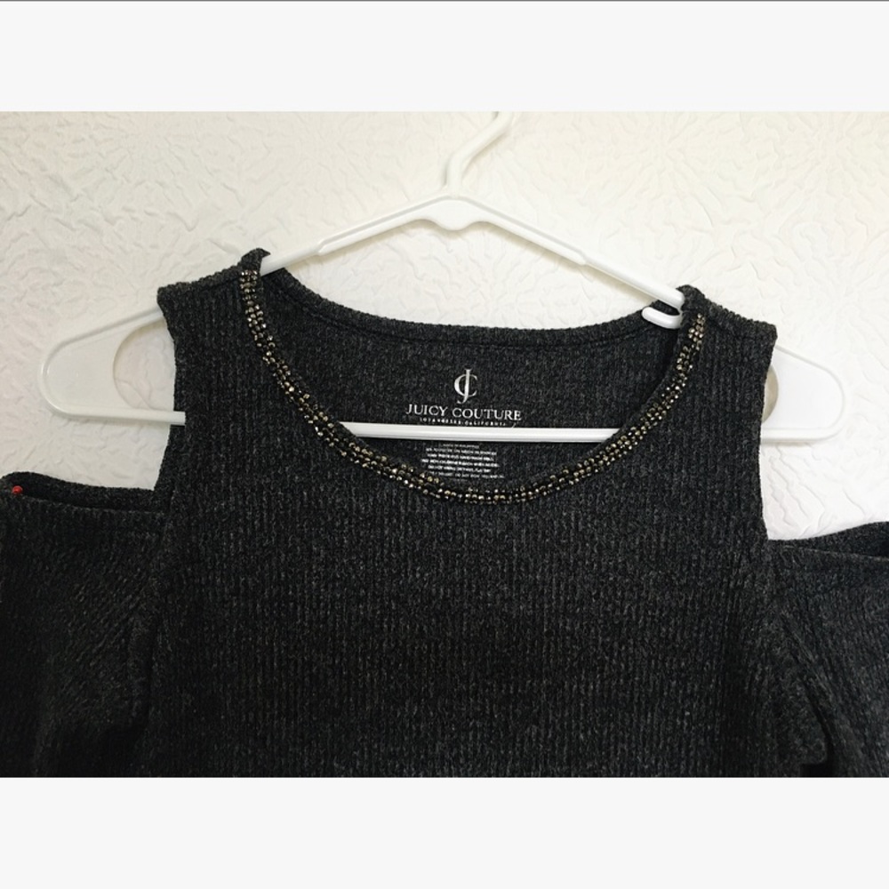 Cold Shoulder Top✨💕 - Picture 2 of 3